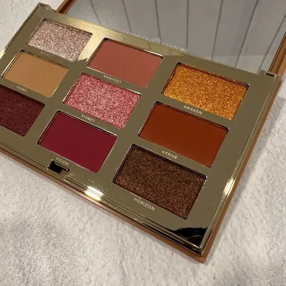 Complex Culture FUTURE’S SO BRIGHT Eyeshadow Palette BNIB - Picture 7 of 11